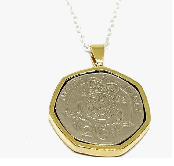 Solid 1993 32nd Birthday / Anniversary twenty pence coin Pendant 1993 for a 32nd Birthday GLD