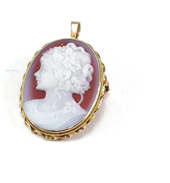 Antique 9ct Gold Carved Agate Cameo Pendant 2.5cm X 2.0 (2) Victorian Girl