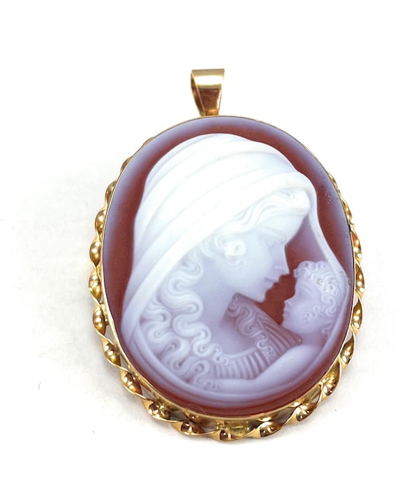 Antique 9ct Gold Carved Agate Cameo Pendant / Brooch 3.7cm X 3.0 (31)