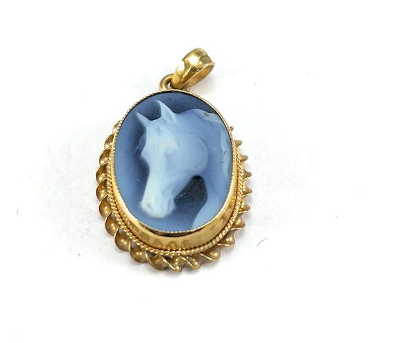 Antique 9ct Gold Carved Agate Cameo Pendant 2.0 cm X 1.5 (7)