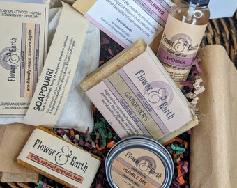 Gardening Gift Box, Birthday Gifts for Gardeners Soap, Seed Packet Favor, Essential Oil Spray, Beeswax Salve, Plant Mom Gifts, Garden Gift