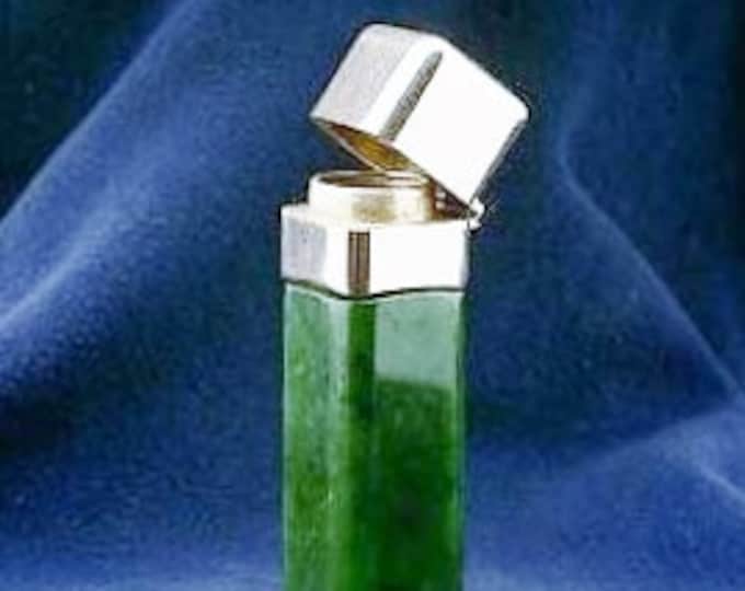 18K Solid Yellow Gold & Jade, Etui / Needle Case !
