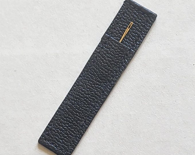 14K Solid Yellow Gold, Sewing Needle, ... Made By Merrin & Co. W/Sleeve !