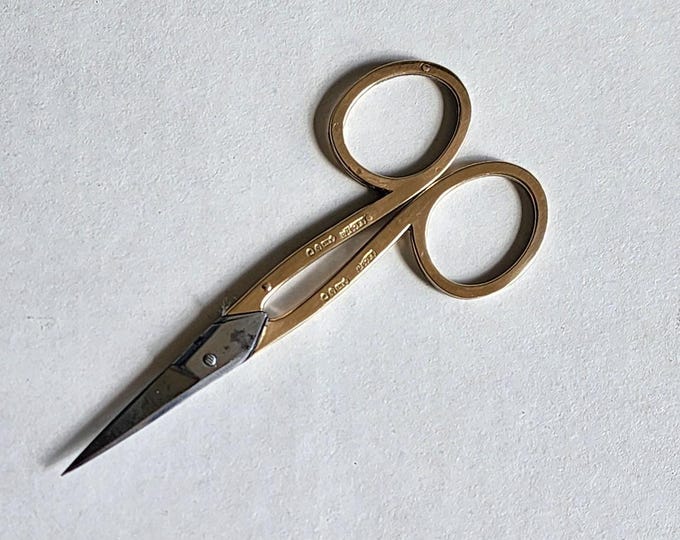 Asprey & Co...9K gold, Small Scissors......Cuts Perfectly