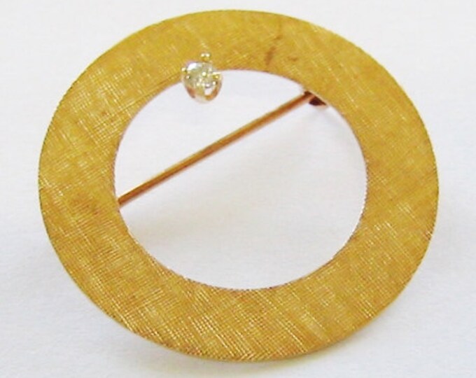 14K Solid Yellow Gold, Textured Diamond "Circle" Bar Pin, Brooch Pin. SWEET ~