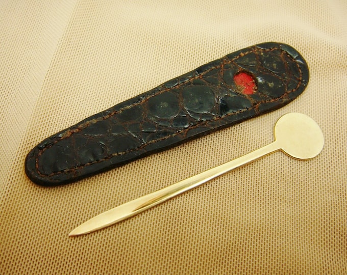 Vintage Solid 14K Yellow Gold TOOTHPICK with Alligator case - No Monogram