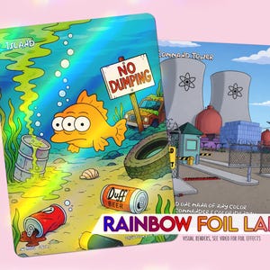 Op de afbeelding: Twee kleurrijke cartoon illustraties. E&eacute;n toont een onderwater sc&egrave;ne met een vis, een "No Dumping" bord en een "Duff Beer" blikje. De andere toont een kerncentrale. De tekst onderaan luidt "RAINBOW FOIL LAM."