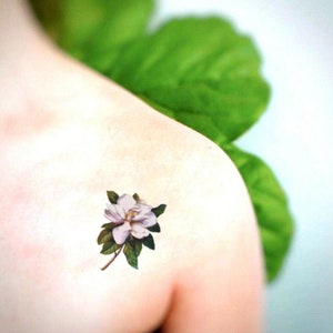 MAGNOLIA Set of 2 Temporary tattoos / Symbol of Dignity & Perseverance / Gift for Plant lovers / Speak the Flowers language