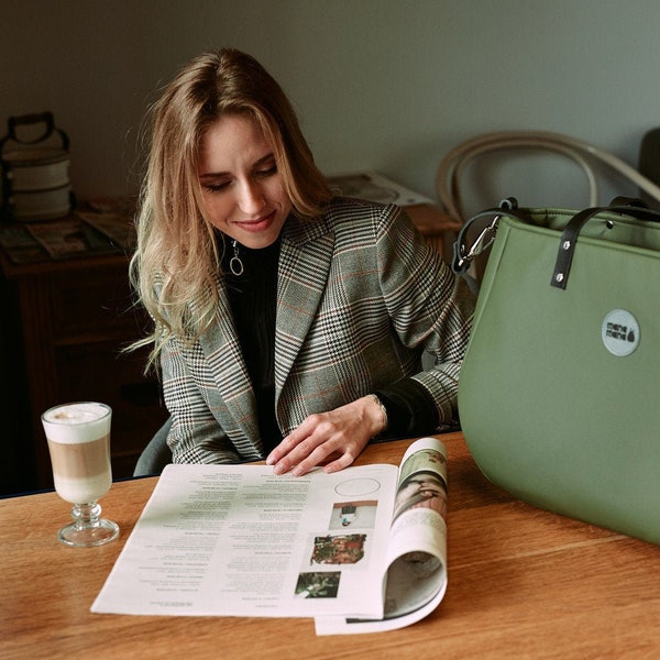Elegante Laptoptasche für Arbeit Große Umhängetasche aus Kunstleder mit Naturledergriffen Moderne Handtasche mit Riemen Olive