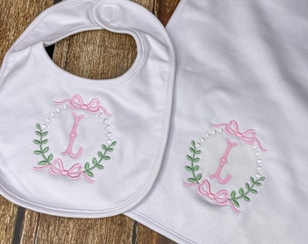 Bows and Pearls Pink Bib Set - Pink Baby Bib - Personalized Burp Cloth - Ruffle Bib - Pink bib and burp Set - Baby Shower Gift Girl