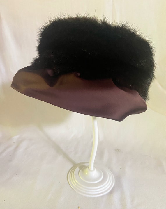 VINTAGE LADIES Women's Genuine Mink Fur Hat Howar… - image 1