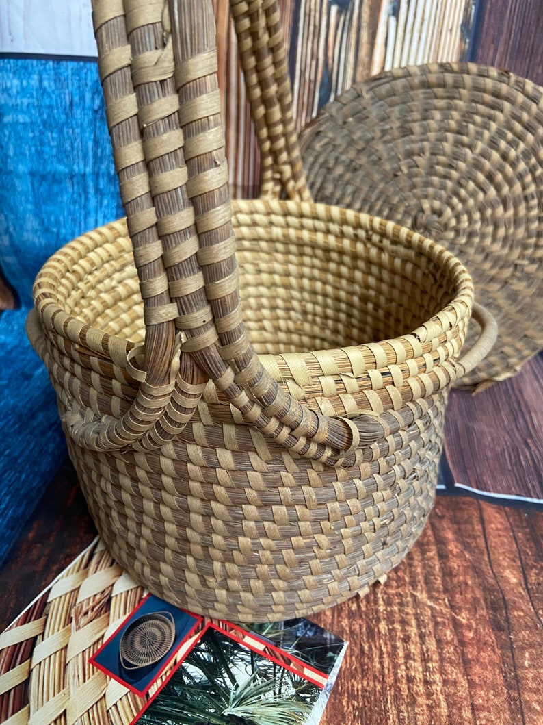 Vintage Handmade Gullah Woven Sweetgrass Basket W Lid Low Etsy