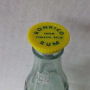Ronrico Rum Made in Puerto Rico - set of 4 brand new vintage plastic advertising bottle caps for plastic and glass bottles - fun promo items