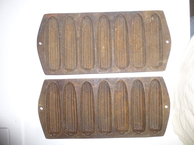 Antique Cast Iron Cornbread Mold Pans Set of 2 Seven Etsy