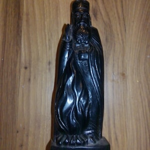 St Patrick Apostle of Ireland - 7&quot; tall statue made of Irish Turf - fun form for lovers of Celtic history.