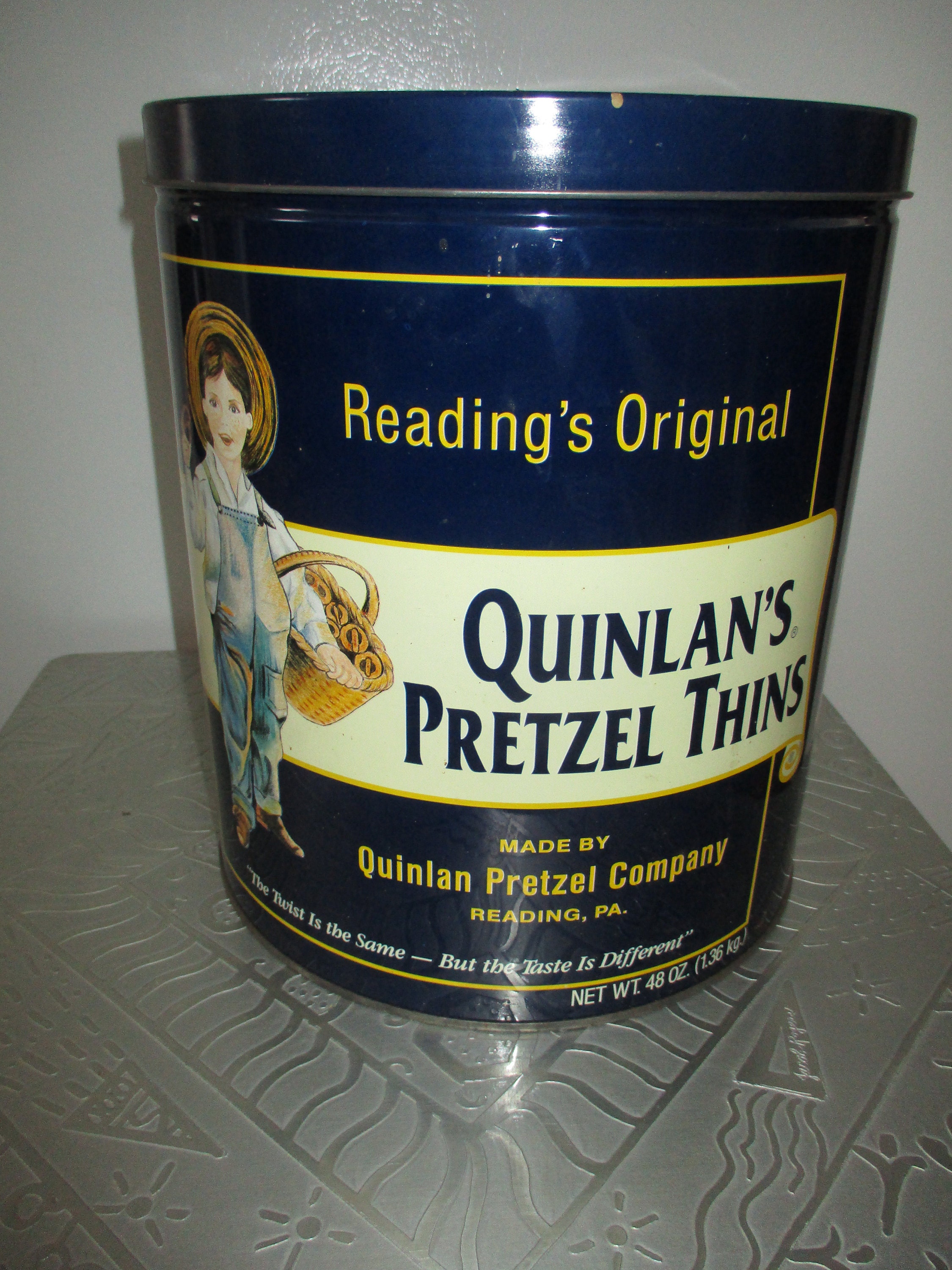 Quinlan's Pretzel Thins - 1991 Borden Repro of 1930s Form - 11.5
