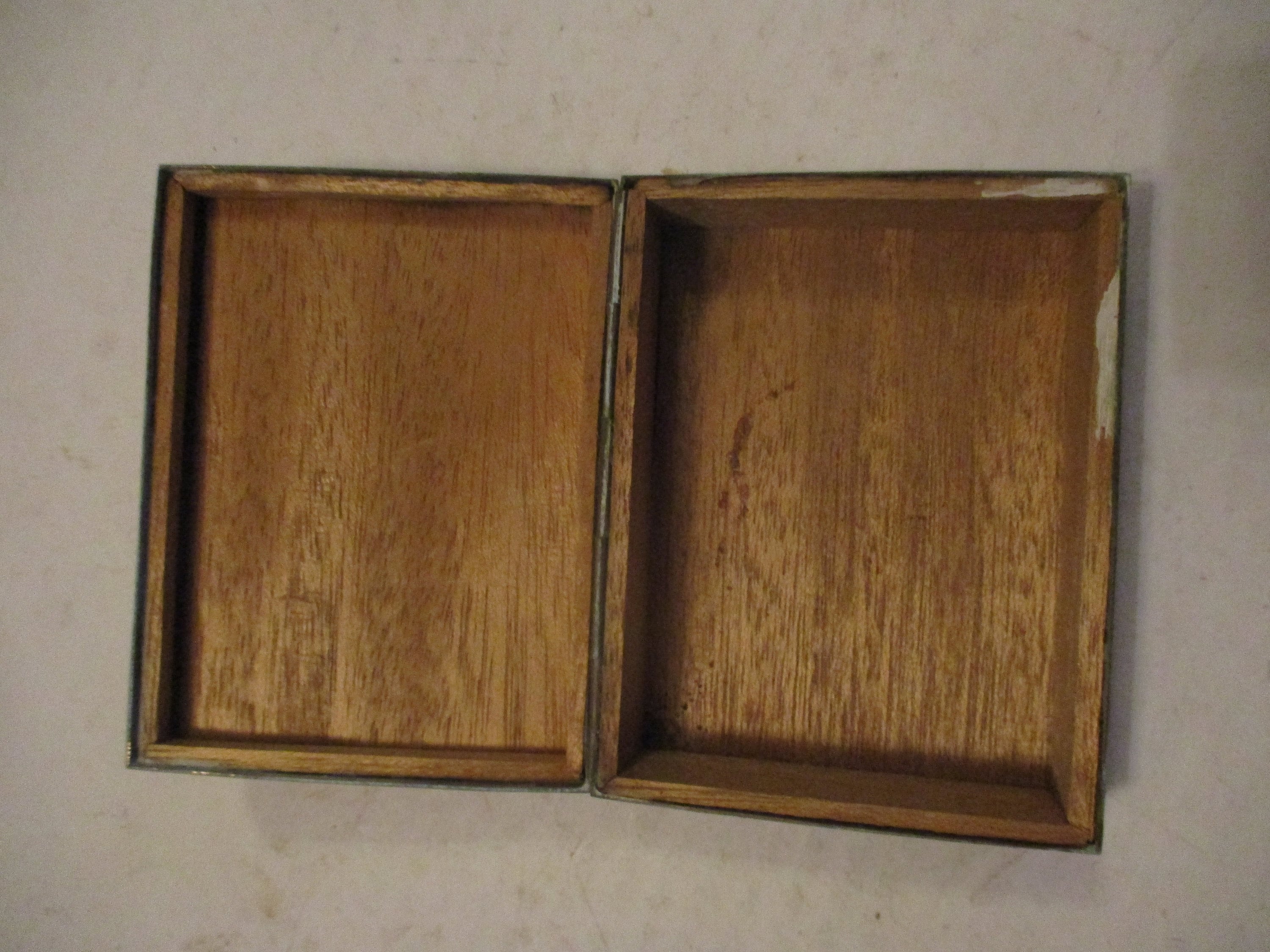 Wood Lined Brass Box With 4 Chinese Characters Etched Into