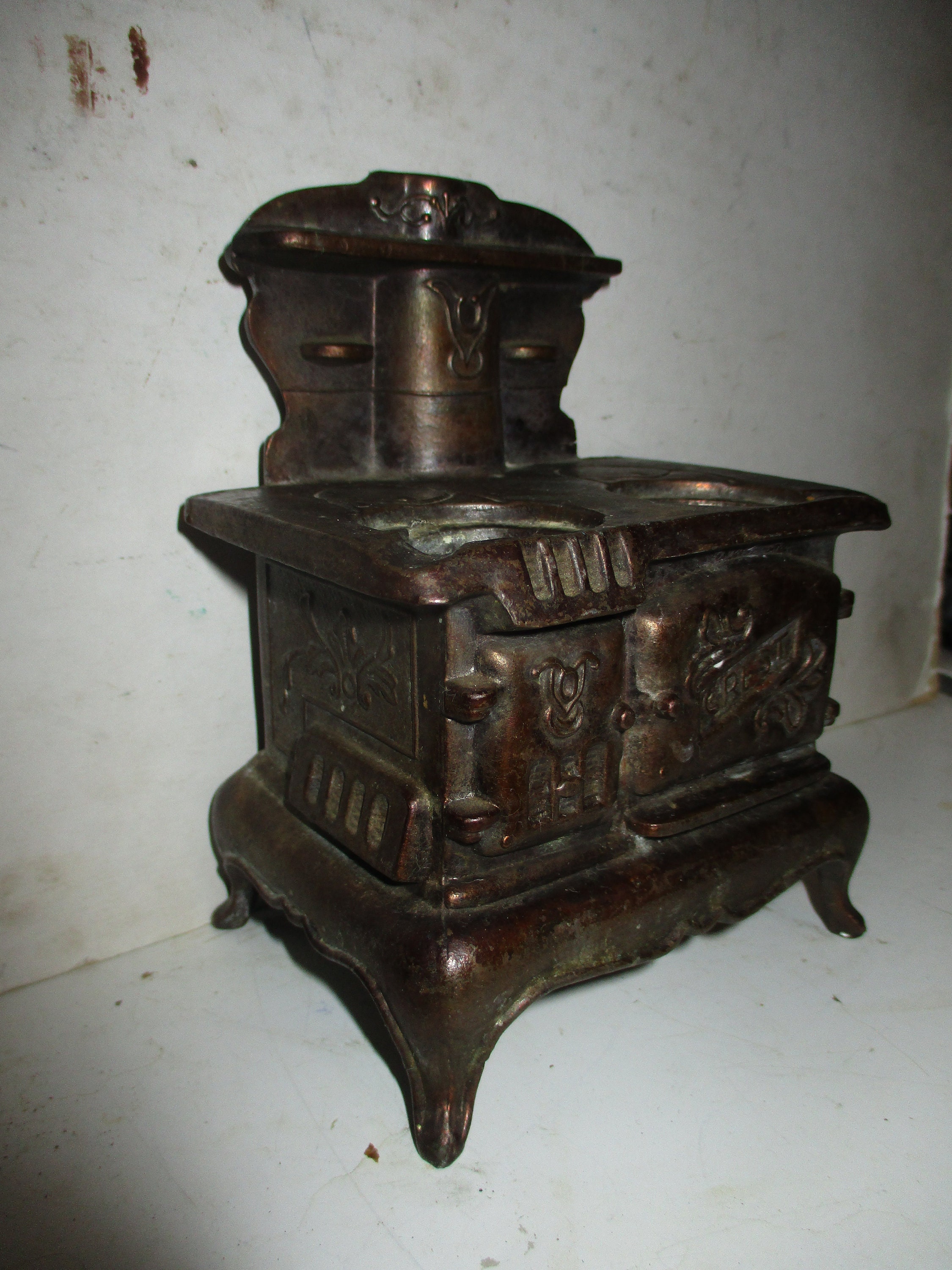 Lot - Child's Cast Iron Stove