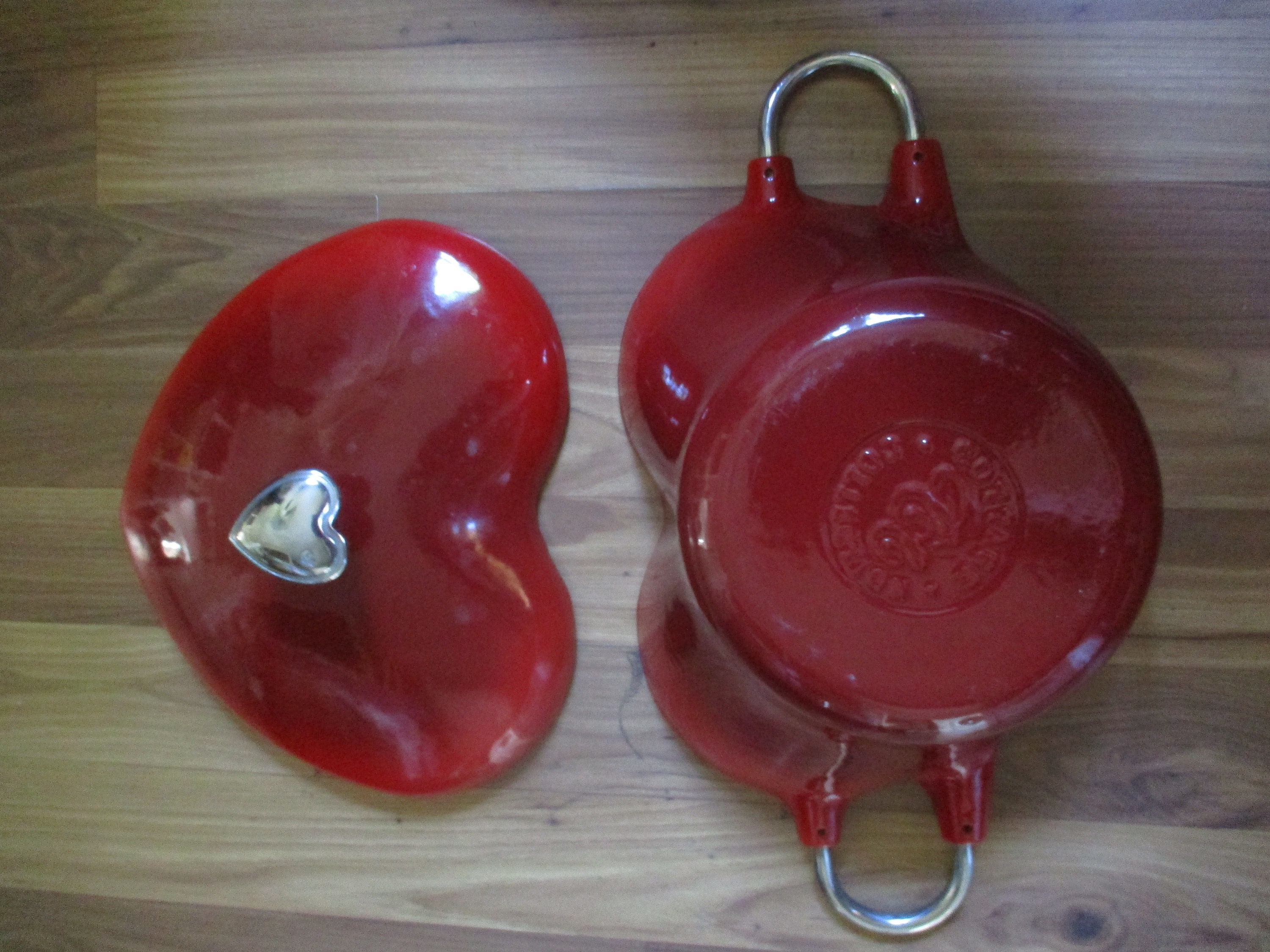 Artisanal Kitchen Supply Enameled Cast Iron Heart Dutch Oven - Red