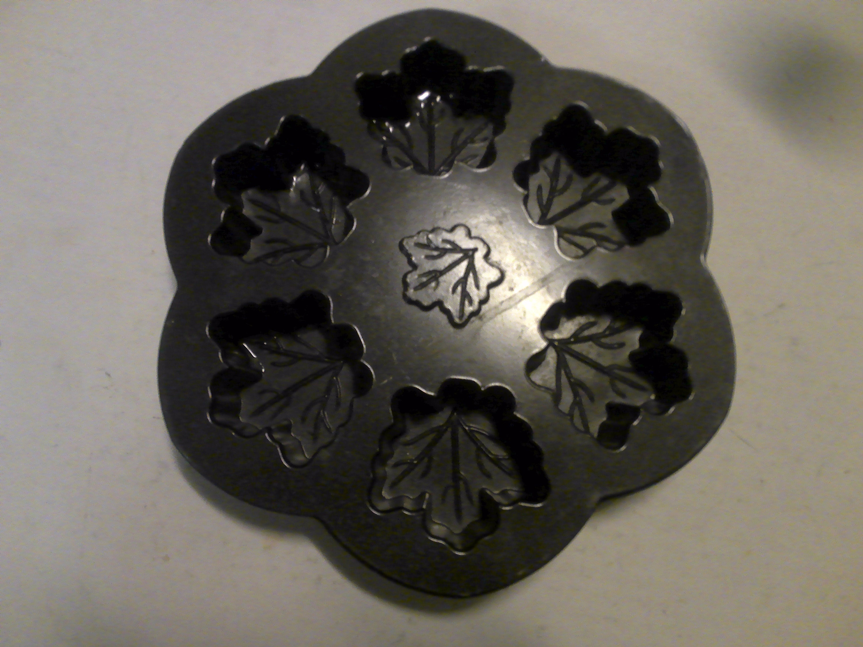 Nordic Ware Maple Leaf Muffin Pan - Makes 6 Muffins or Biscuits