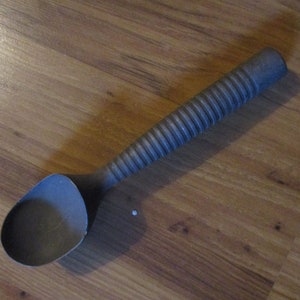 Vintage Cast Aluminum Gelato and Ice Cream Scoop - 1950 cast metal shape - 7" long 2.25" wide bowl