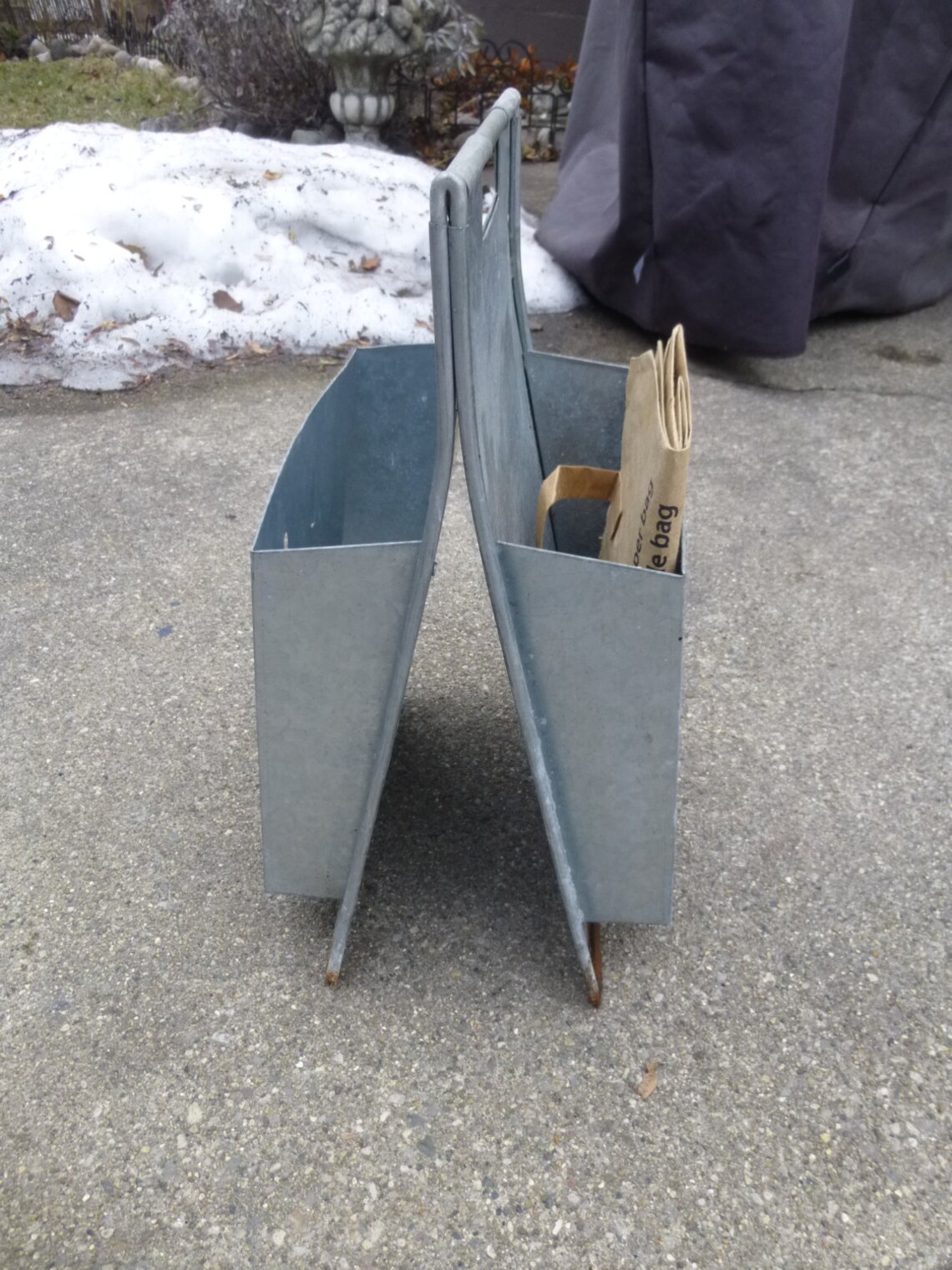 Funky 50s Industrial Style Sheet Steel Double Sided Magazine Rack ...