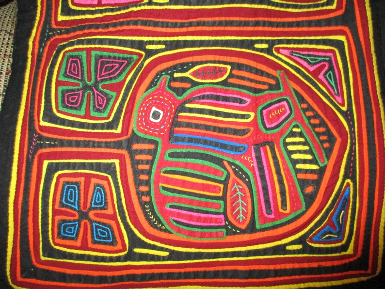 Cuna / Kuna Mola Art Ornate Multilayered Central American