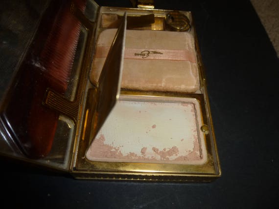 Lovely Pillowed Brass compact or clutch purse - R… - image 4