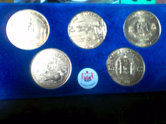 Hawaii Aloha Dollars - Set of 5 Bicentennial Brass Souvenir Trade