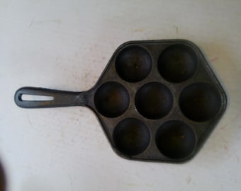 Cast Iron Aebelskiver or Monks Pan - lovely display and decor piece for wall or hearth - Egg Poacher 7&quot; diameter makes 7 rolls 2.25&quot; diam