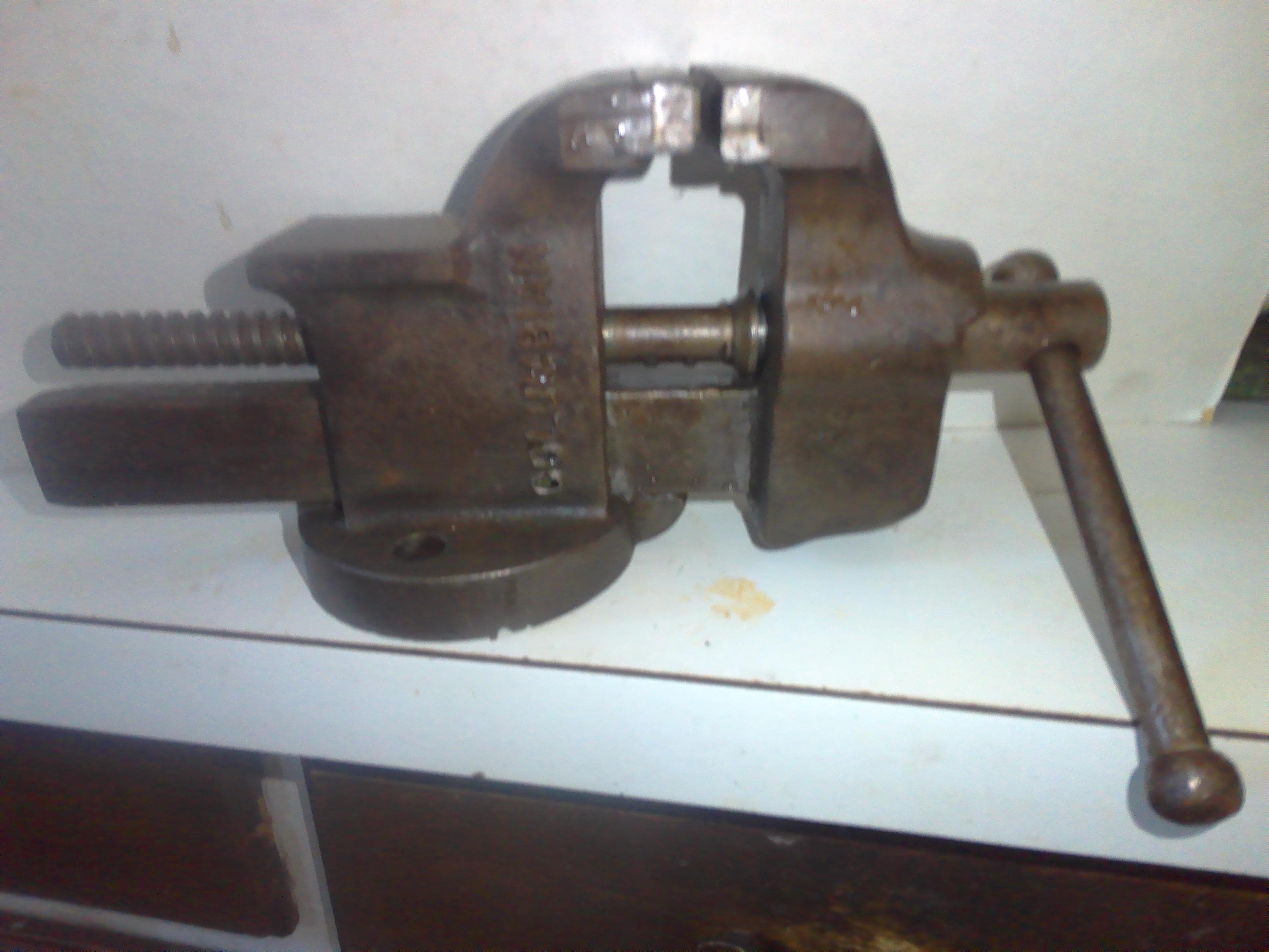 Columbian 143 Bench Vise and Anvil - Great Condition Col. Hdw