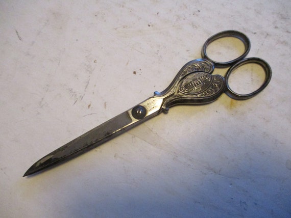 Washington DC Souvenir Sewing Scissors German Solingen Steel Forms 6.5 Long  White House and Capitol Building Images on Handle Sides 