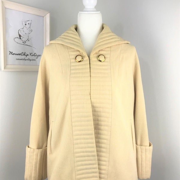 Vintage Early 1950s Ivory Wool Fluted Cuff and Collar Short Trapeze Swing Coat Wounded Bird, Read Description!