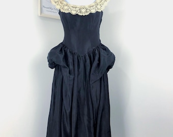 Vintage 1940s Black Taffeta Ball Gown with Bobbin Lace and Peplum XS-S