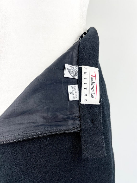 Vintage 1990s Essential Black Fine Wool Crepe Kne… - image 8