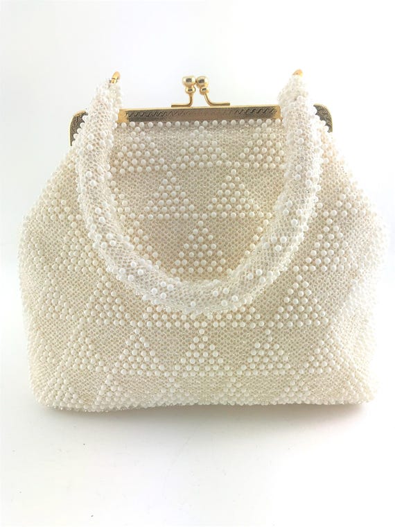 Vintage 1960s White Bobble Candy Dot Beaded Kisslock Handbag  display picture 3