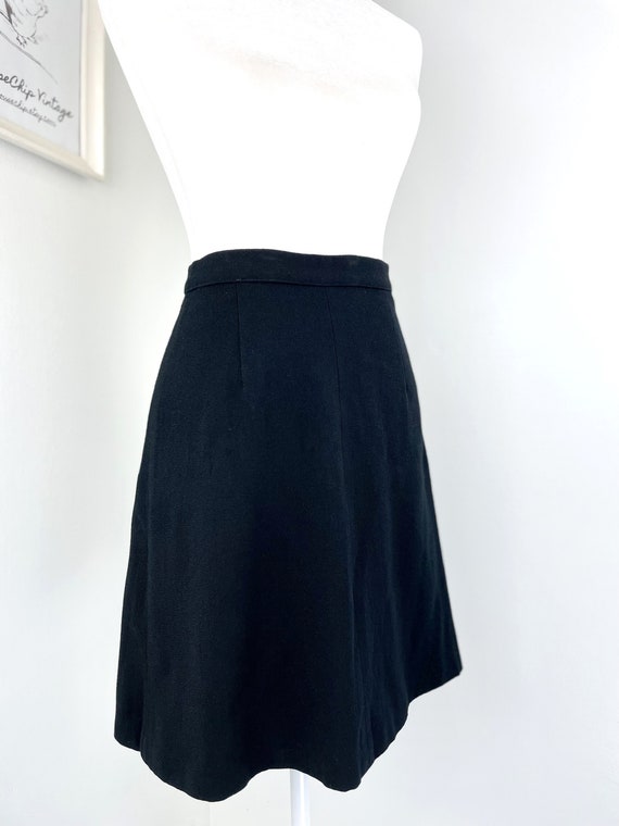 Vintage 1990s Essential Black Fine Wool Crepe Kne… - image 2