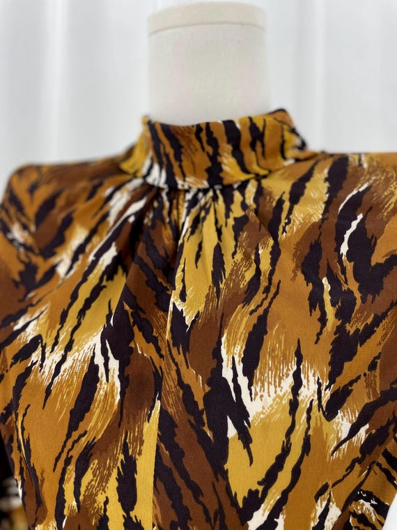 Vintage 1960s Killer Slinky Tiger Print Lounge Jumpsuit S-M View 3