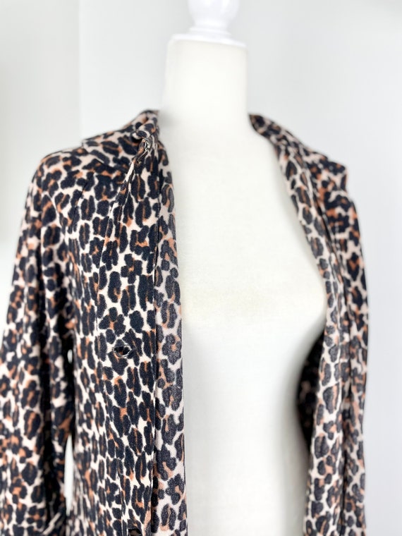 Vintage 1960s Leopard Print Housecoat Robe with G… - image 9