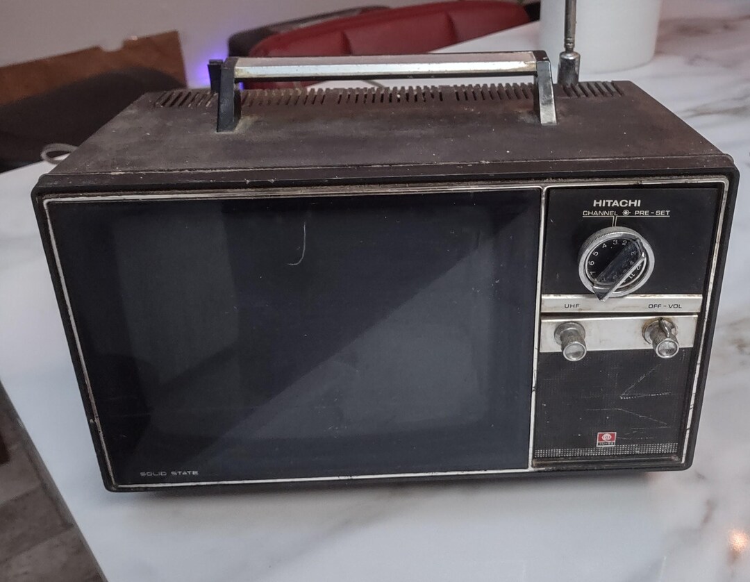 HITACHI アンティークテレビ Yahoo!オークション - アンティーク祭 日立 カラーテレビ C14