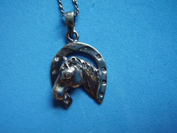 Vintage Sterling Silver Horse Head in Horse Shoe … - image 1