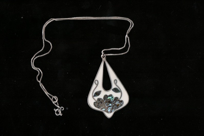 Vintage Inlaid Abalone Pearl Pendant with Vintage Chain