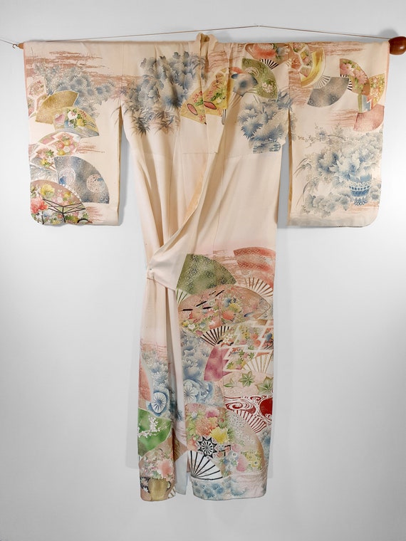 Cream Crepe Silk 1970's Vintage Embroidered Chrysa