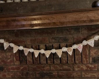 VINTAGE QUILT GARLAND, Lace Yoyos, Crochet Pieces, Wedding Garland, Shower Decor, Home Decoration, Tree Garland, Tiered Tray Accent