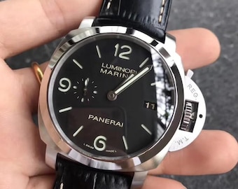 Refurbished Automatic   Panerai Black Dial Men's Wristwatch.