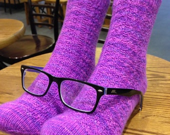 Necesitamos un friki para romper el código Calcetines - Patrón de tejer PDF