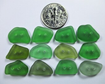 GENUINE SEA GLASS Knöpfe 14mm grün 12 echte Surf getrommelt natürliche Strand Seaglass Nähen stricken zwei Loch Knopf Schmuck Qualität aber 306