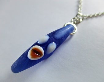 Collar de cristal marino auténtico de plata de ley con colgante de cuentas de cristal marino de pez azul cobalto, pulidas en la playa griega natural, joyería de 368 quilates.