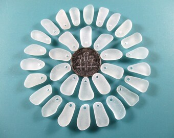 Auténtico cristal marino de 13 mm, 32 pendientes con perforaciones en la parte superior, color blanco transparente, auténtico cristal de playa natural pulido, joyería T 928