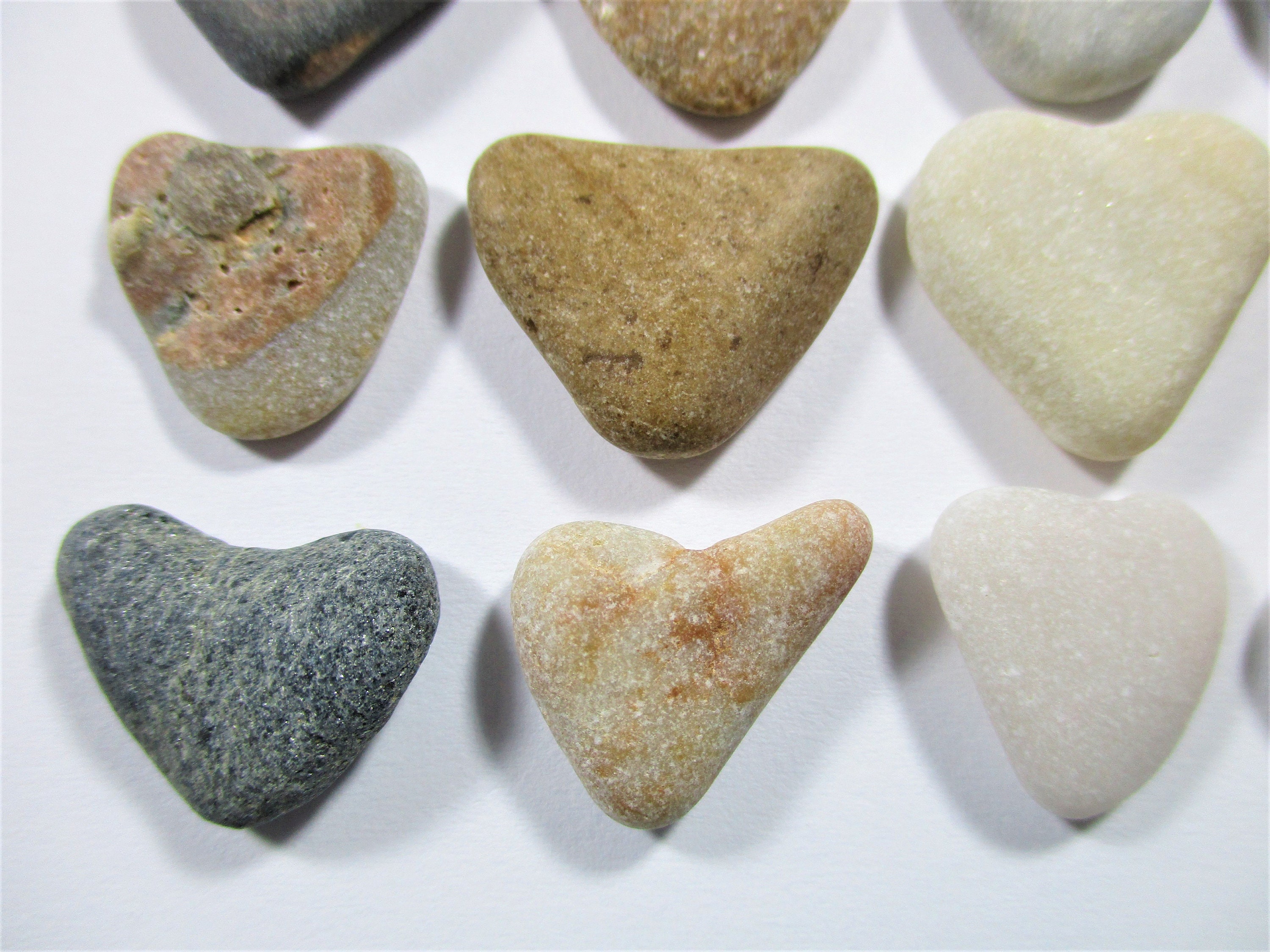BEACH STONE HEARTS 12 Black Brown Grey White Cream Beige Real Surf Tumbled  Unaltered Undrilled Natural Sea Rock Art Jewelry Beads Peb 2570 - Etsy